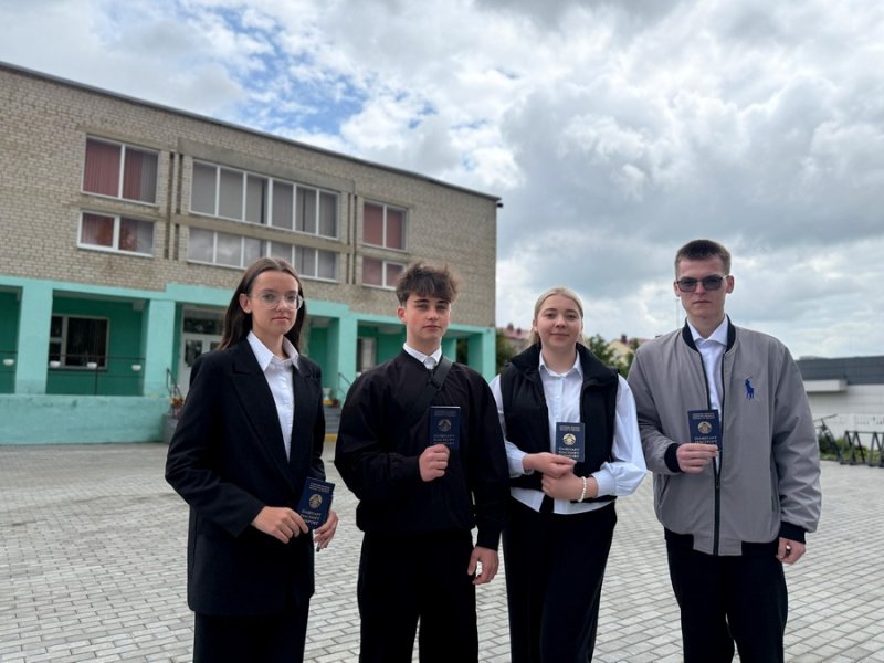 ФОТОФАКТ зельвенские выпускники проходят централизованный экзамен